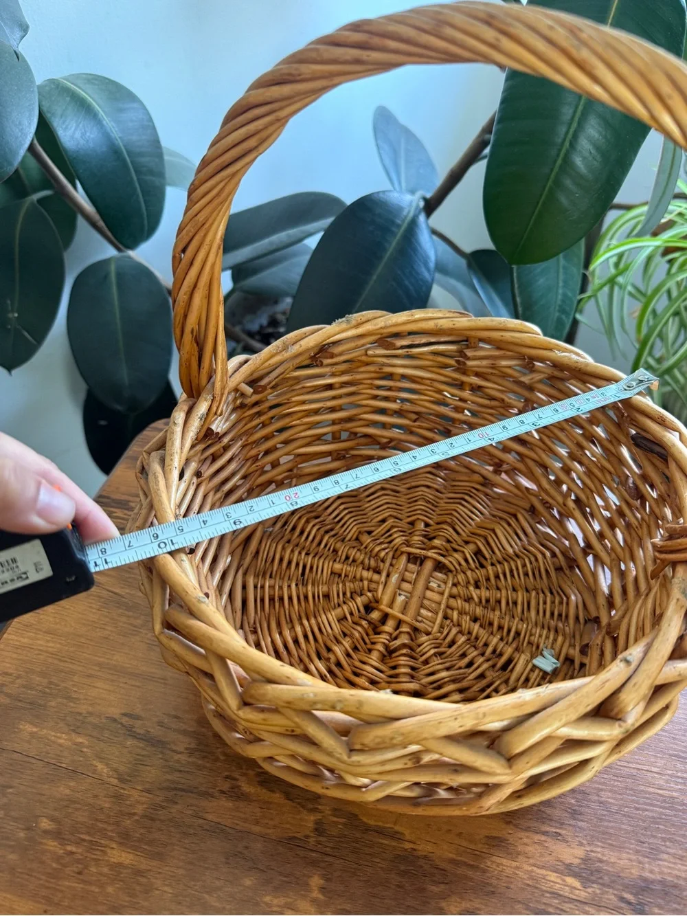 Woven Willow Basket with Handle - Natural Brown